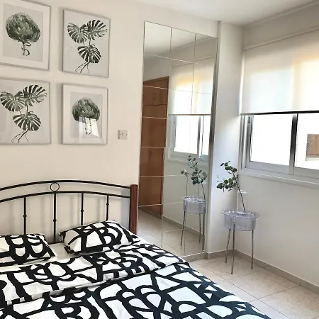 A Lovely 3 Bedroom App * 라르나카